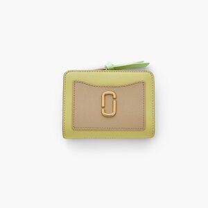 New with tags! Marc Jacobs Lime Green and Beige Wallet